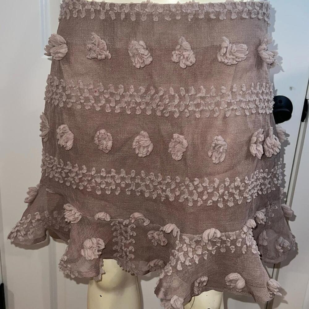 &Merci neutral flirty skirt with fun details